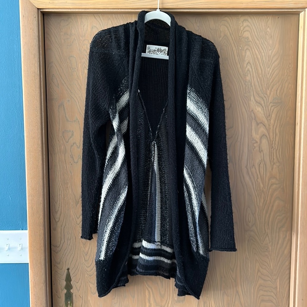 Womens xl fly away sweater